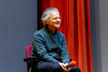 Temni pokrov sveta (14)